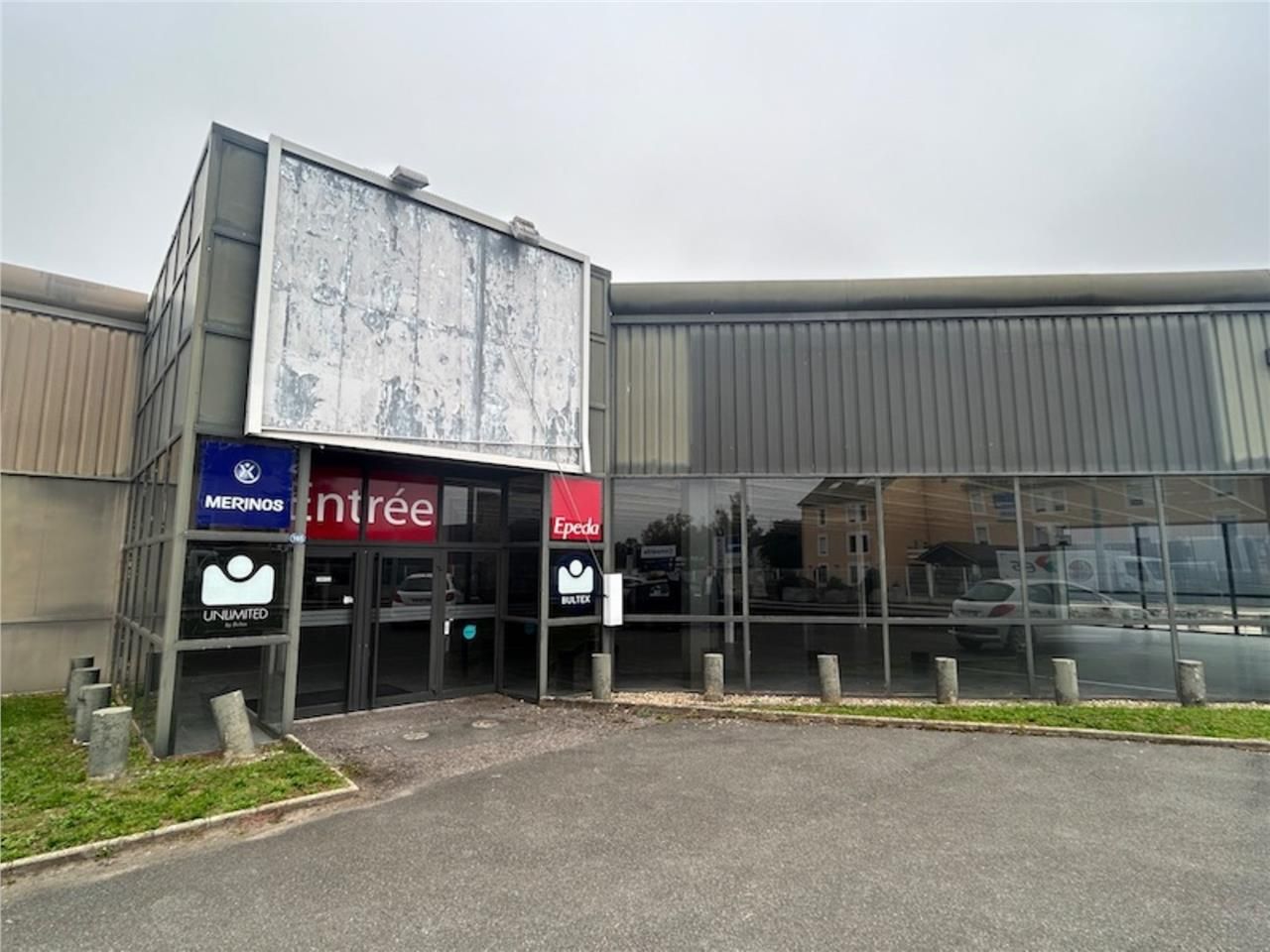 MACON SUD - Les Bouchardes - Zone commerciale - L