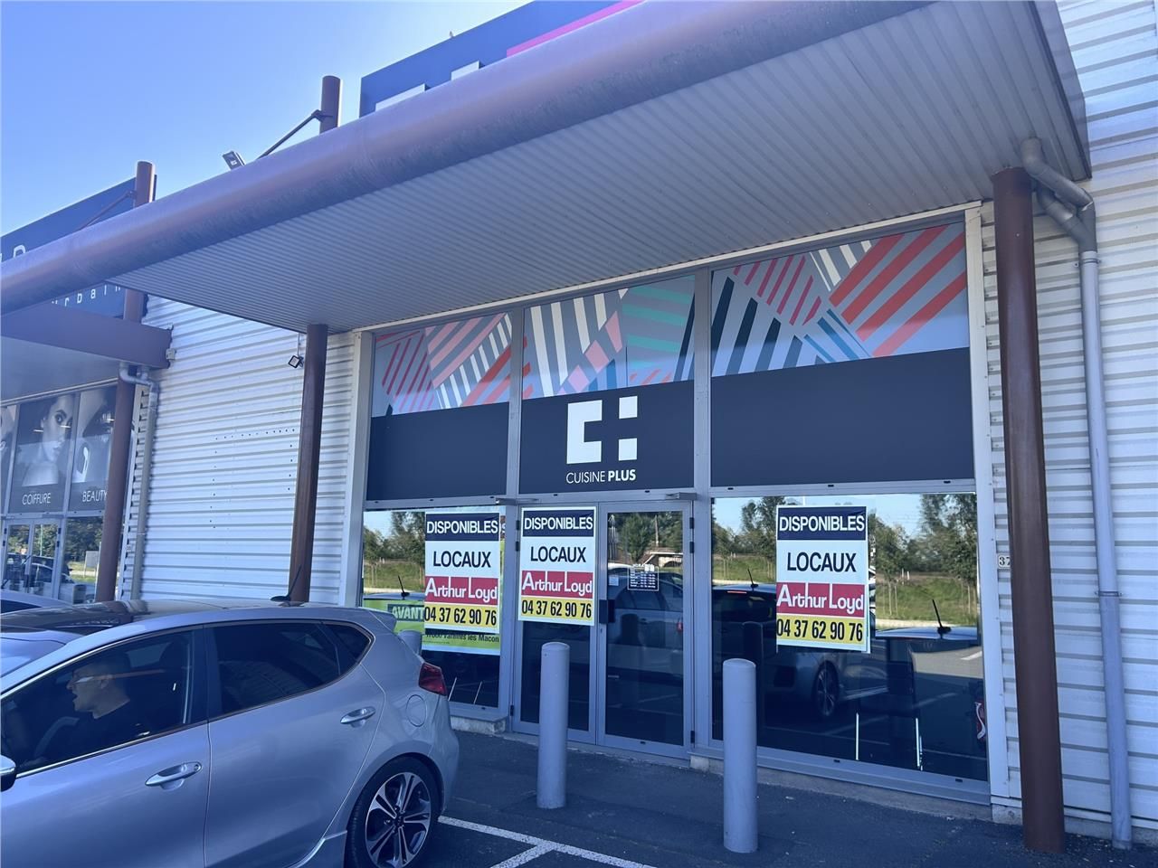 MACON SUD - LOCAL COMMERCIAL A LOUER dans un reta