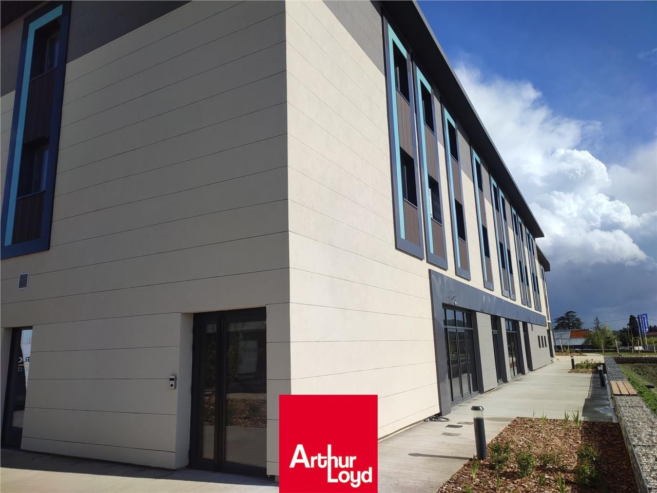 VAL DE SAÔNE - GENAY | LOCATION BUREAUX CLOISONNE