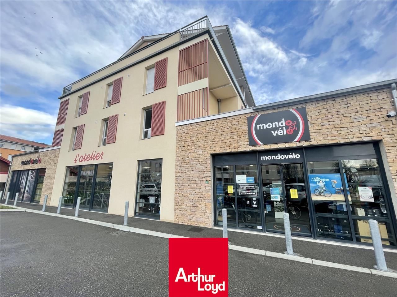 LOZANNE | LOCAL COMMERCIAL  A LOUER  Emplacement 