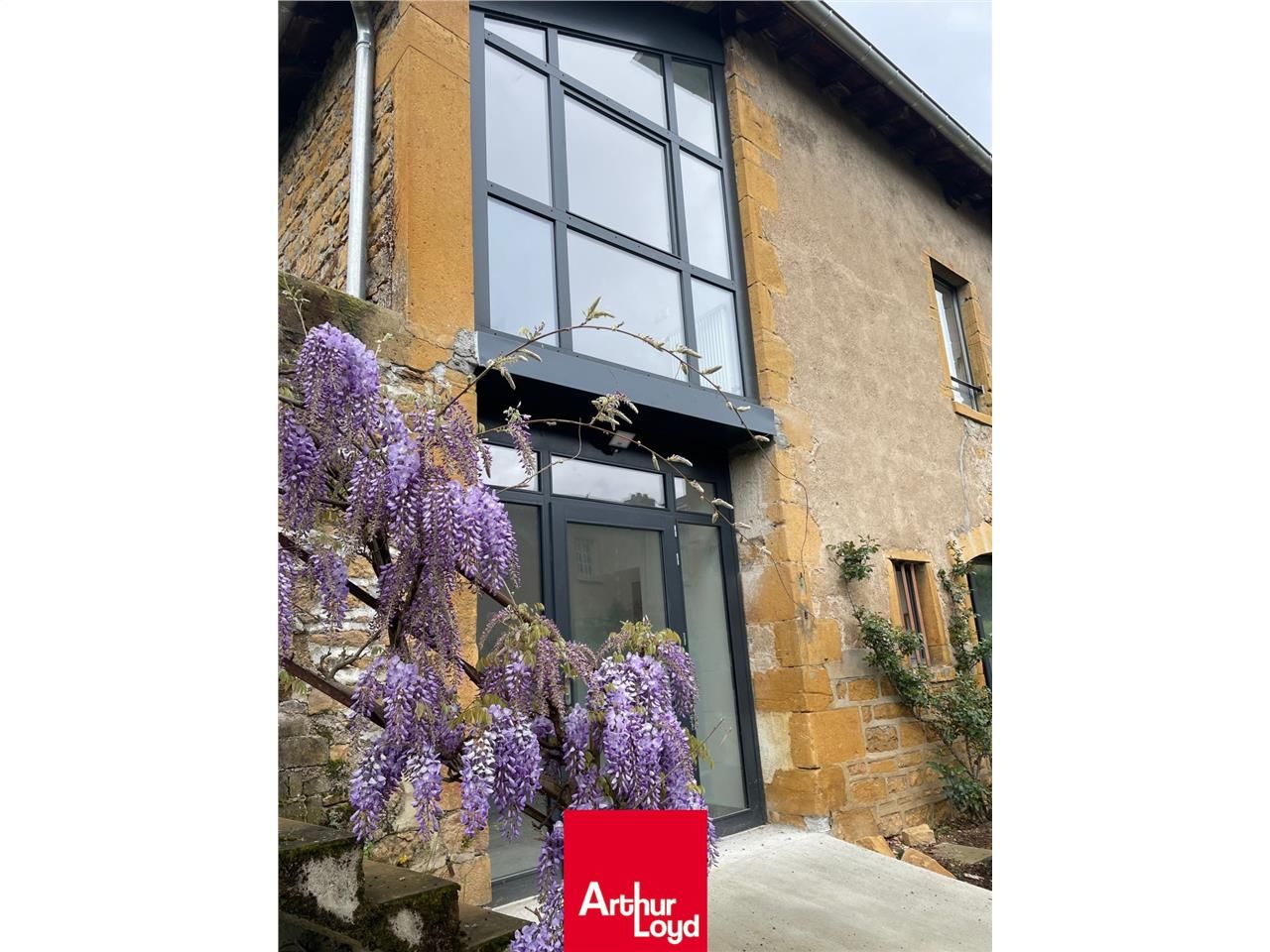 Espaces de bureaux à la location à CHESSY (69380)