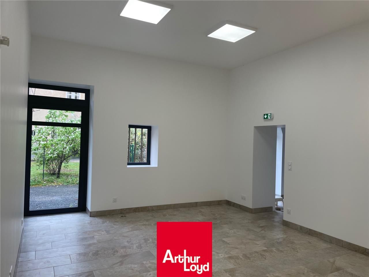 Espaces de bureaux à la location à CHESSY (69380)