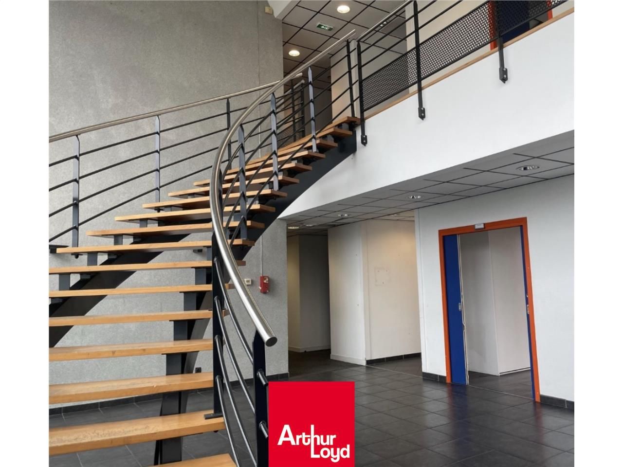 A LOUER  | BUREAUX 1355 m2 | GENAY  Votre agence 