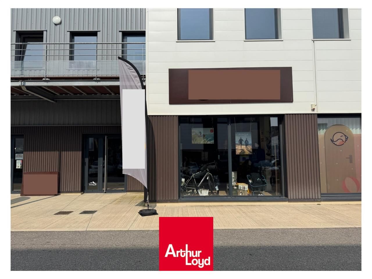 Local d'activité | A LOUER | Lyon Nord Votre age