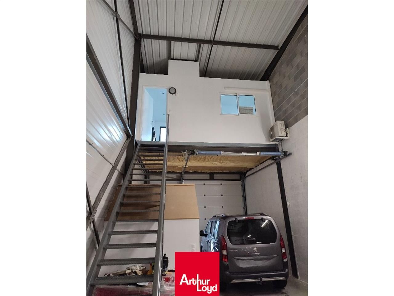 Dans la ZI Sud de Limas, au sein du Parc d'Activi