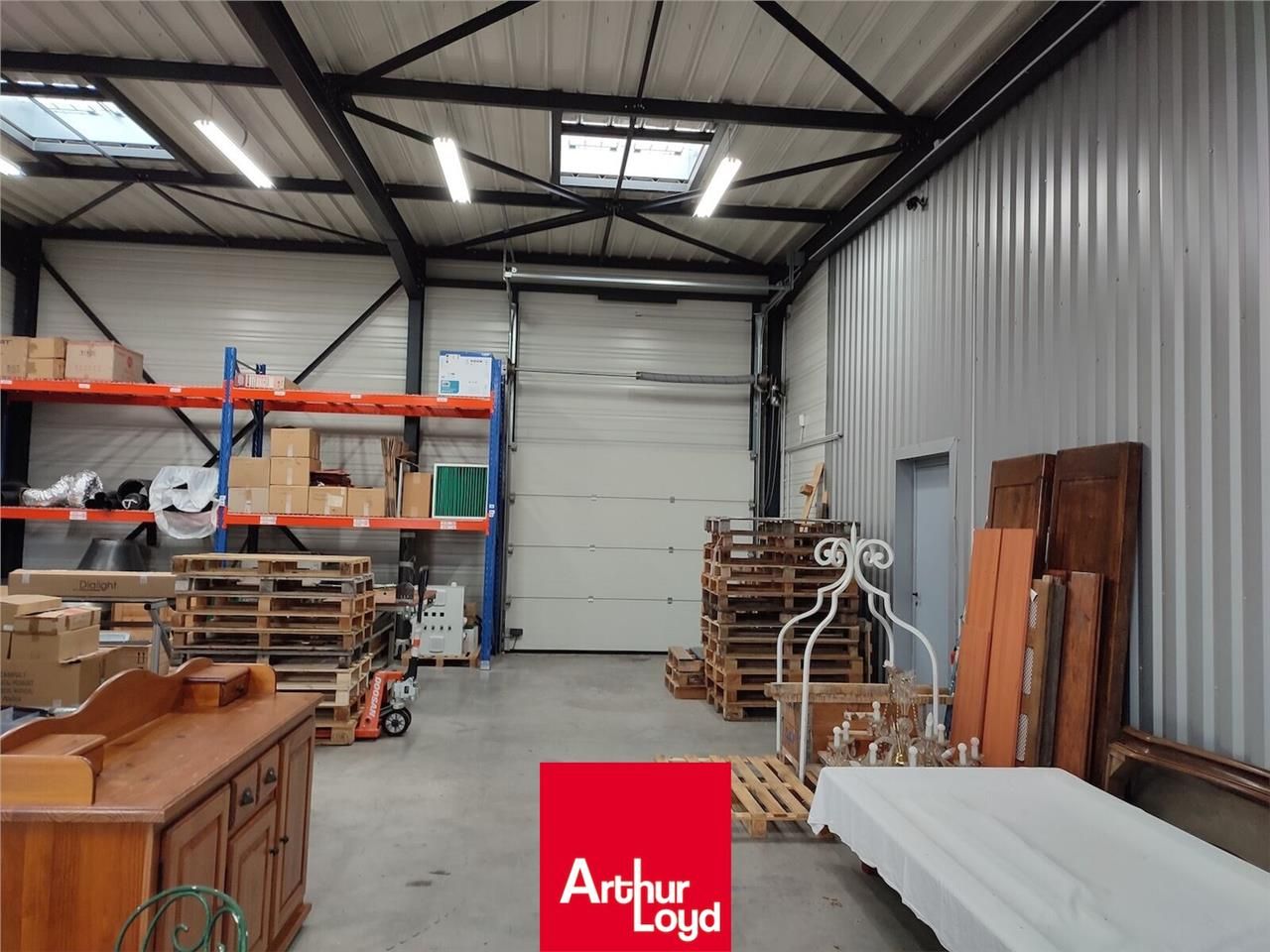 À LOUER : Local d'activité de 500 m² indépendant 