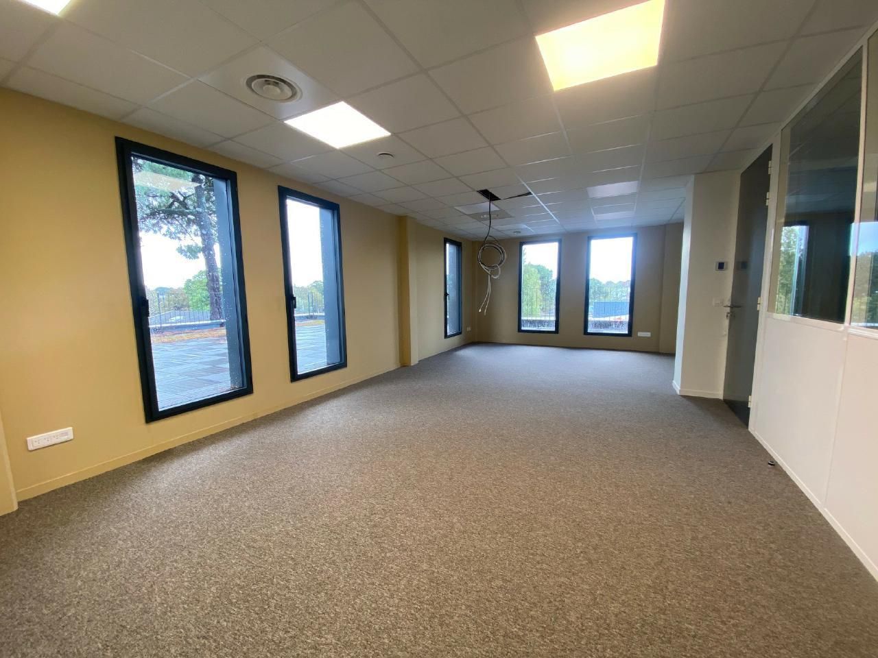 749.4 m² pour ce bureaux en location à Pessac