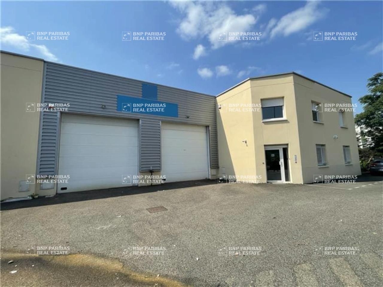 Location Activité 744 m² non divisibles 69190 Vénissieux