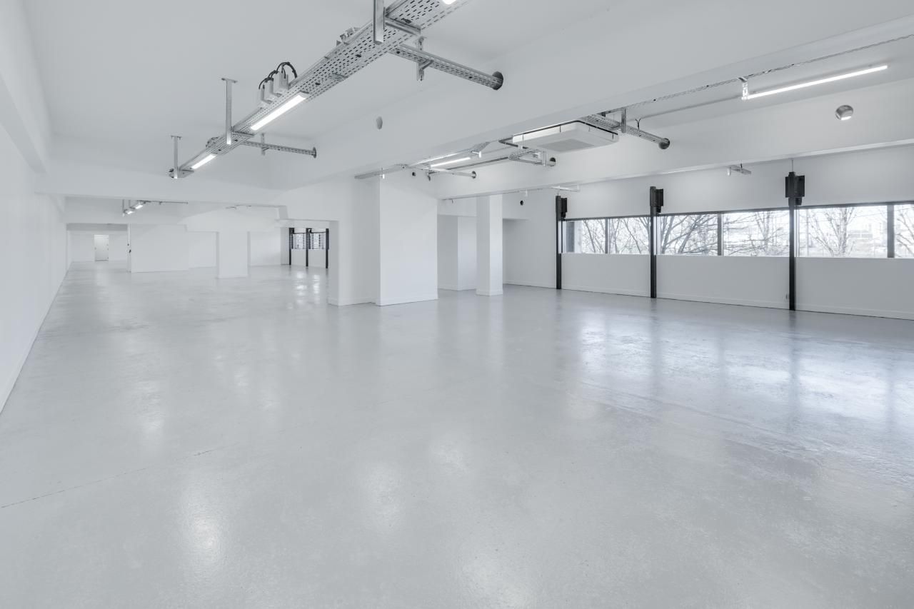 689 m² pour ce bureaux en vente à Pantin