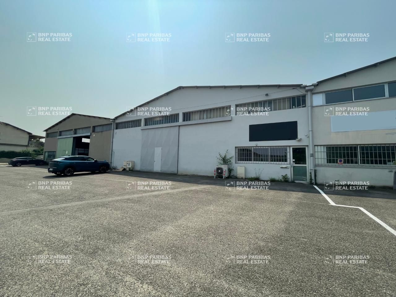 Location Activité 1000 m² non divisibles 69150 Décines-charpieu