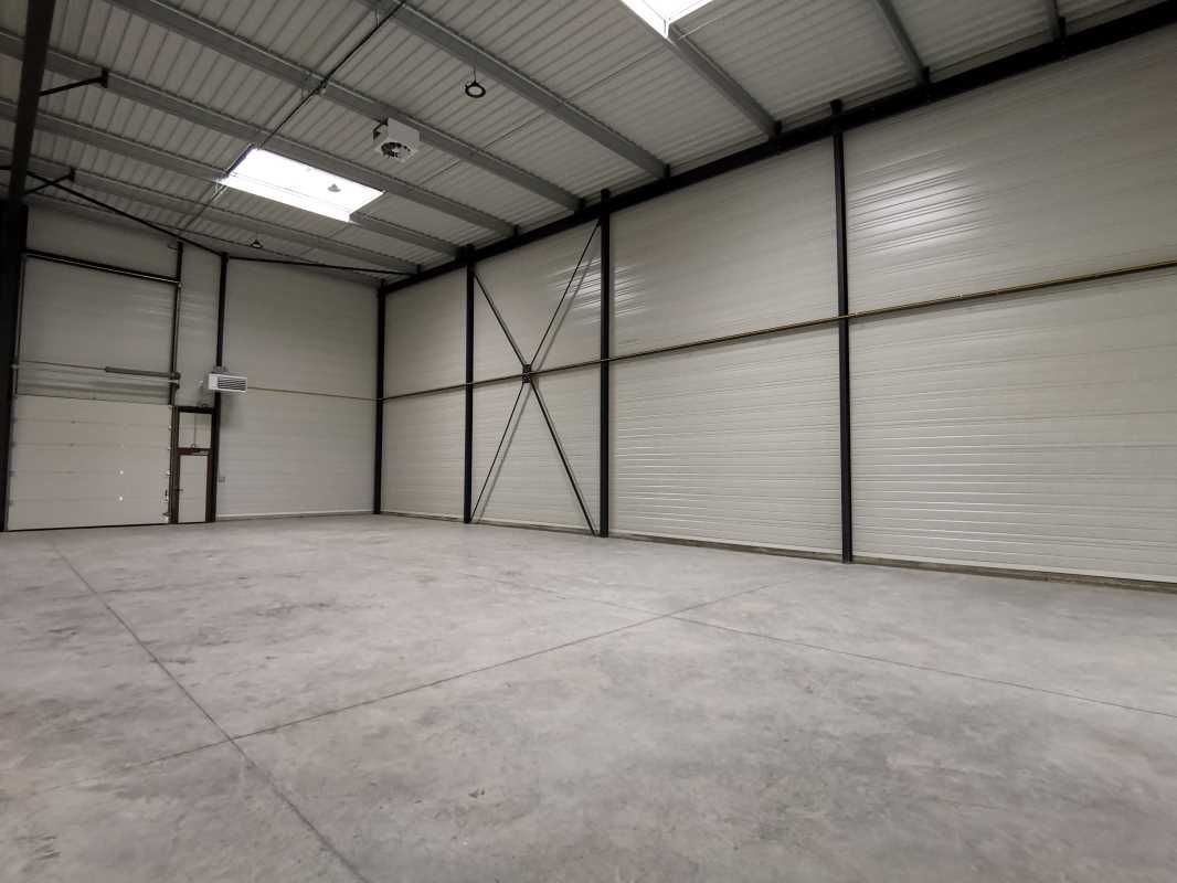 Entre MOISSY CRAMAYEL et COMBS LA VILLE, à vendre