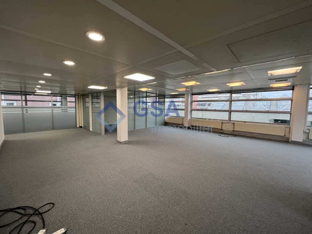 Dans un immeuble de bon standing au coeur de vill