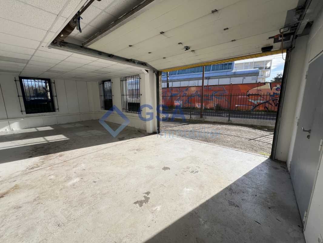 RIS ORANGIS, idéalement situé à proximité immédia