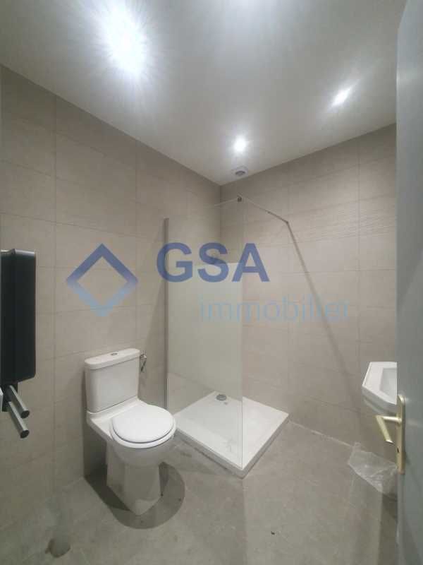 Découvrez cette opportunité de location de bureau