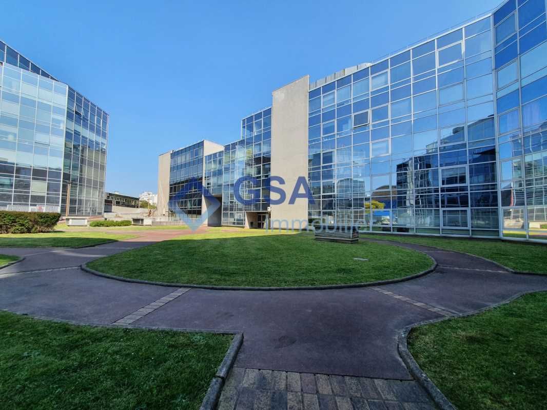 EVRY-COURCOURONNES, proche du quartier des tribun