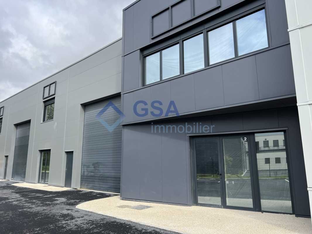 SAINT PIERRE DU PERRAY (91) à proximité du Carré 