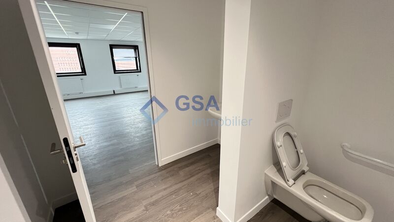 GSA IMMOBILIER, vous propose dans un immeuble idé