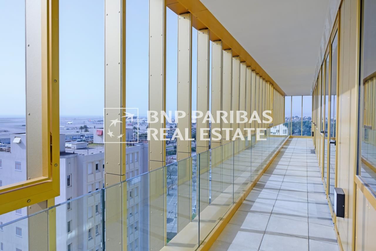 972.4 m² pour ce bureaux en location à Nice