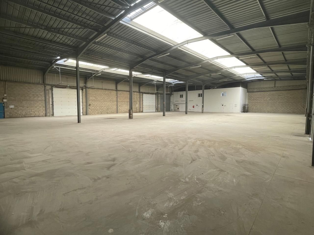 Location Activité 1450 m² non divisibles 95100 Argenteuil