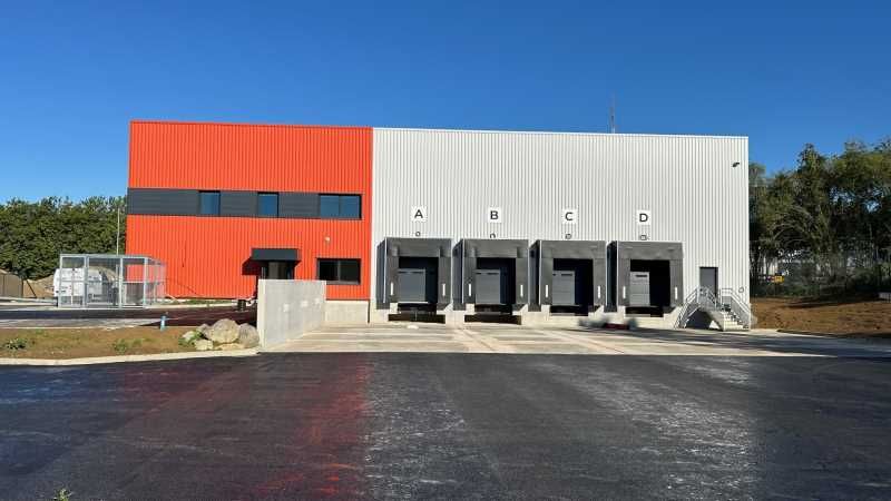 Ensemble immobilier composé de 3 bâtiments d'une 