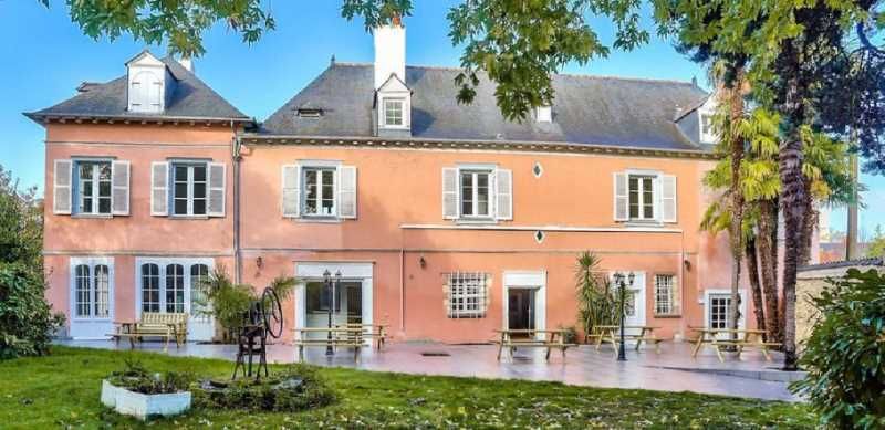 A VENDRE A LOUER LOCAUX PROFESSIONNELS RENNES  --