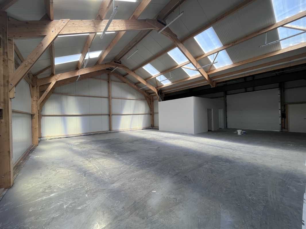 Activités de 645 m² divisibles à partir de 195 m²