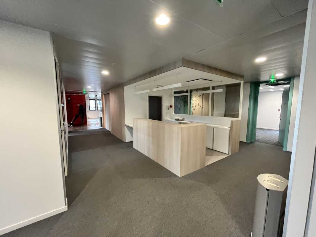 Immeuble complet sur 3637 m² d'assiette foncière.