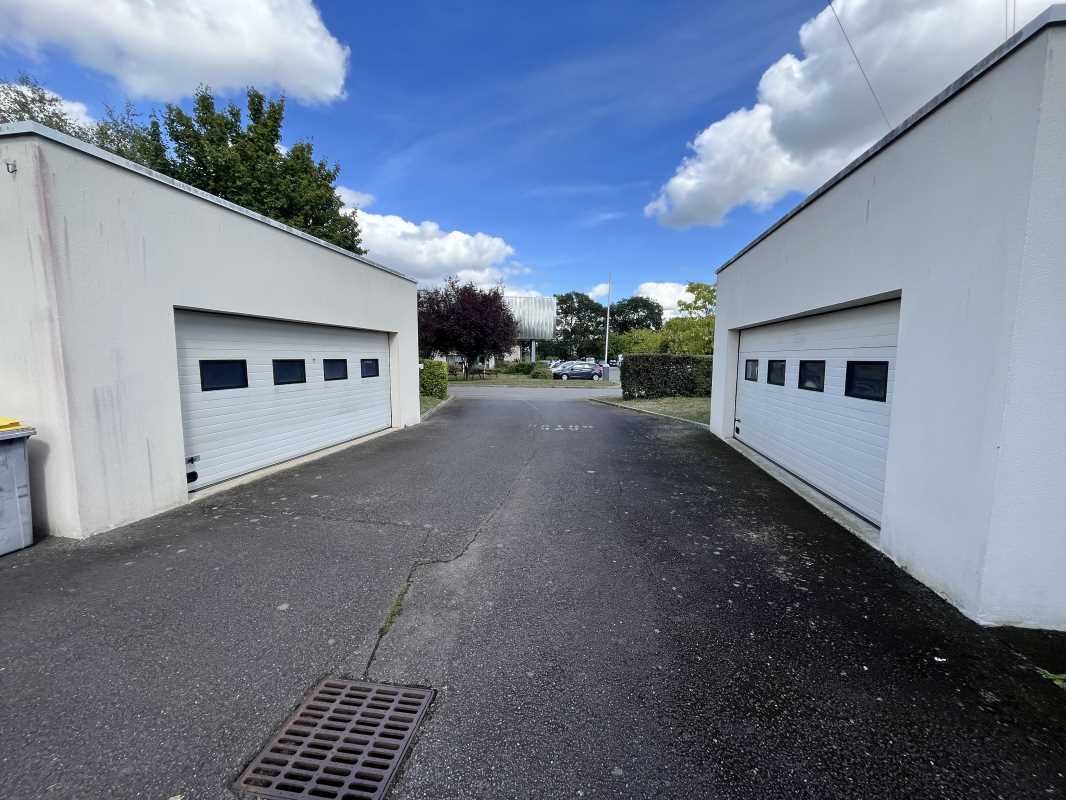 Investissez dans un immeuble stratégique aux port