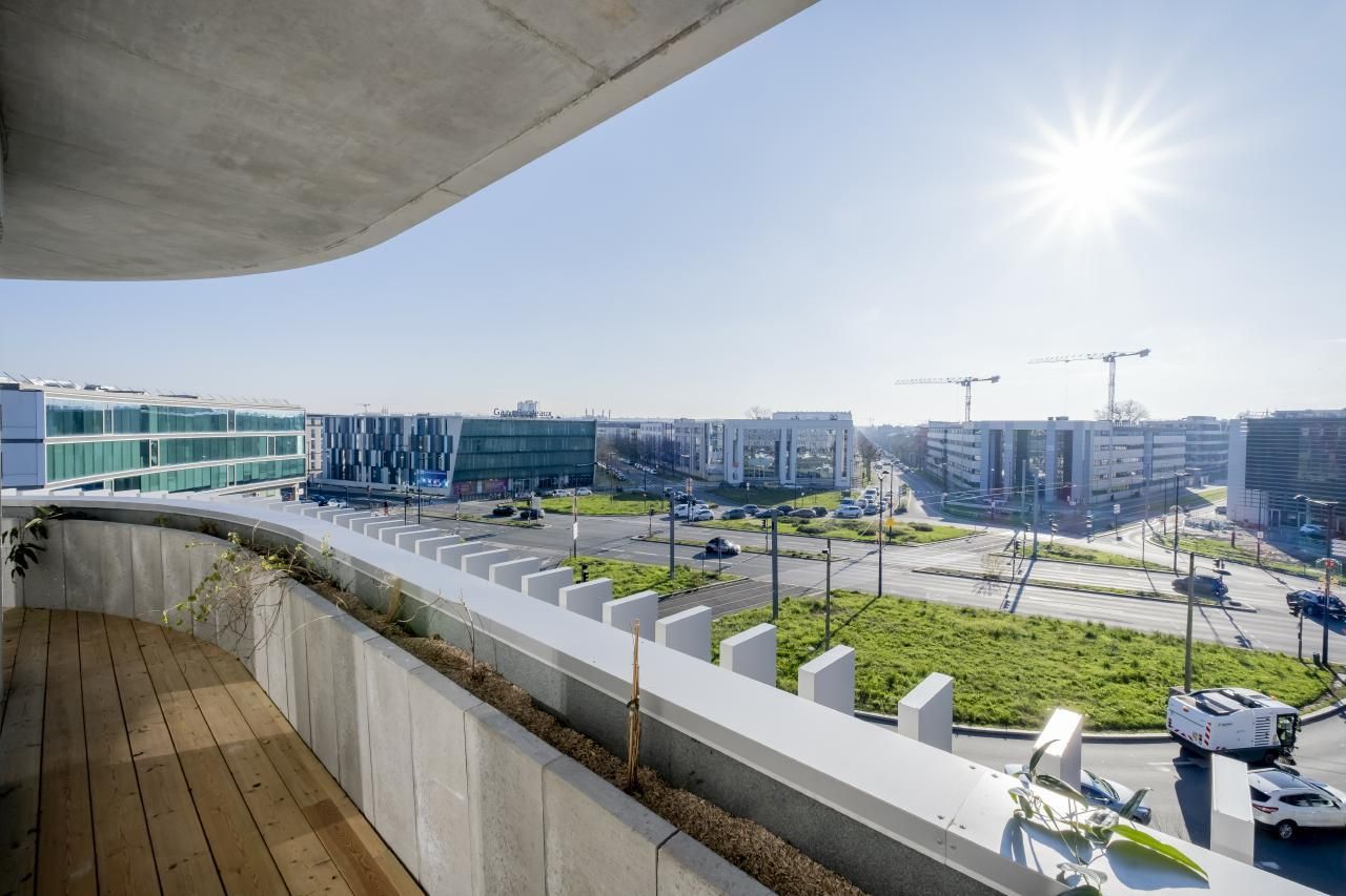 1954.7 m² pour ce bureaux en location à Le bouscat