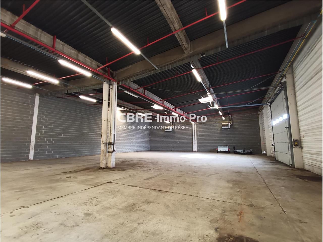 A VENDRE, ensemble immobilier d'une surface total