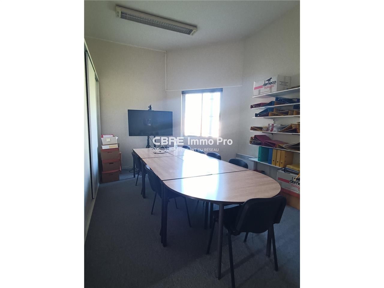 POITIERS, au coeur de la zone de la République, à