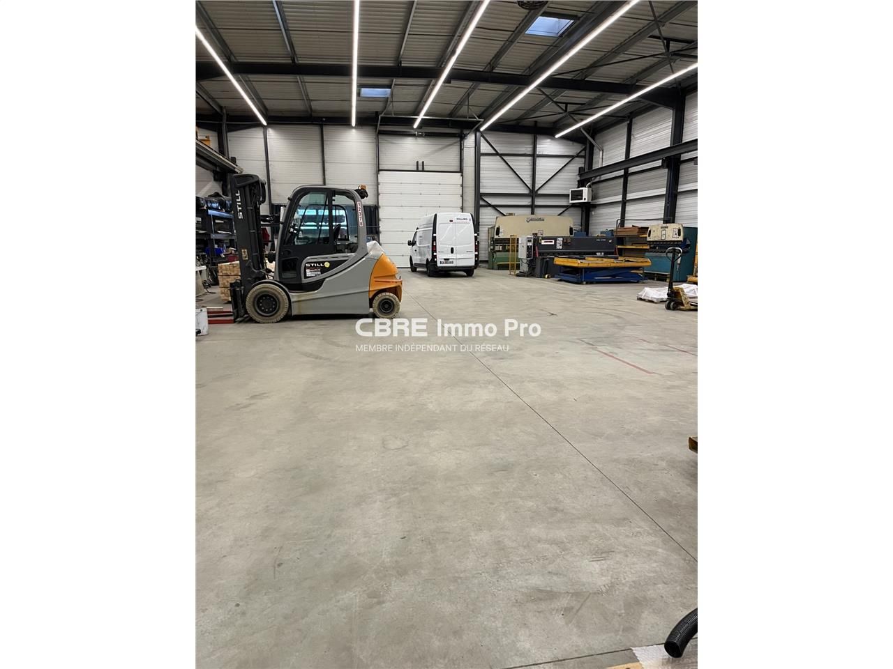 SPECIAL INVESTISSEUR -  situé à Saintes, offrant 