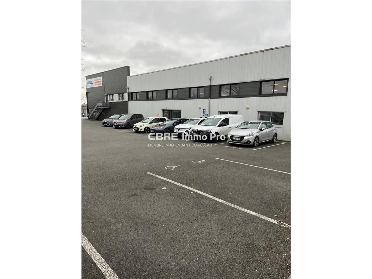 SPECIAL INVESTISSEUR -  situé à Saintes, offrant 