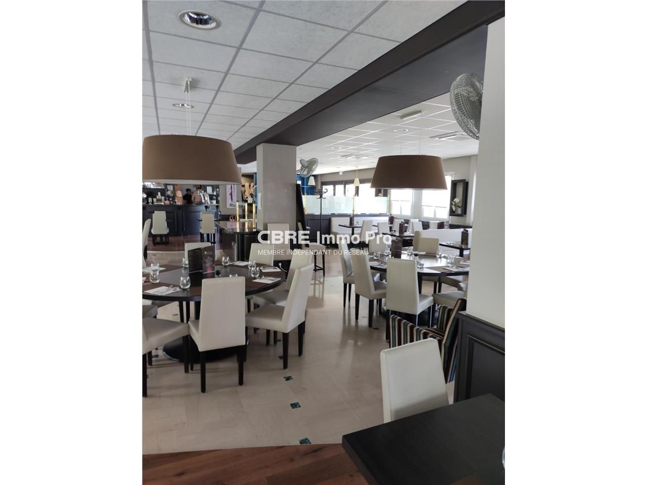 A vendre à Lusignan, ville animée de 2500 habitan