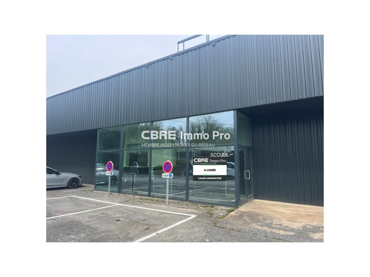 Opportunité à saisir ! Bureaux ou commerce à loue