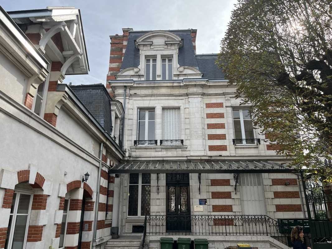 Vous recherchez des bureaux avec parkings et proc