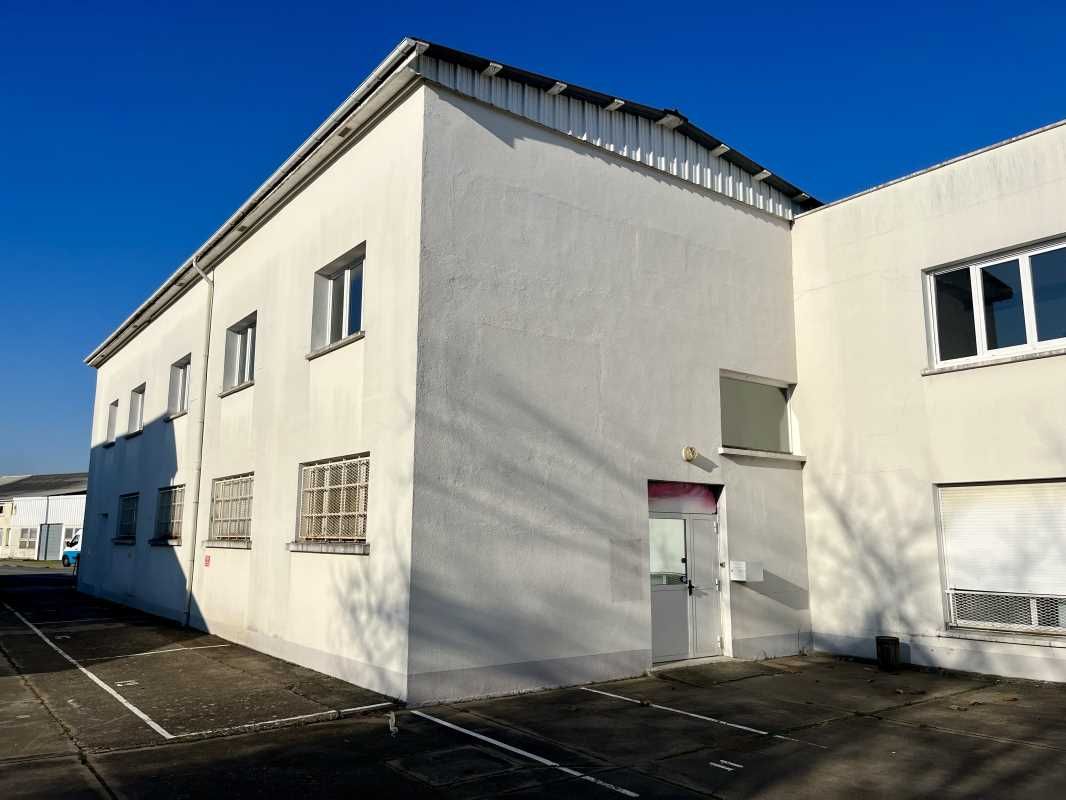 Au sein d'un parc d'activité dynamique, Arthur Lo