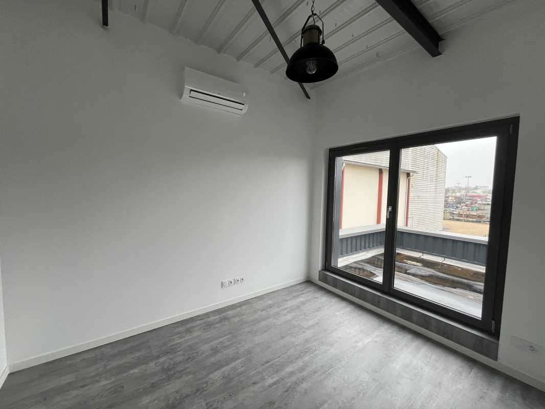 À Olivet, dans la zone des Aulnaies, Arthur Loyd 