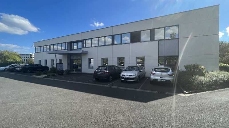 Au nord d'Orléans à Saran, au sein du Pôle 45,  A