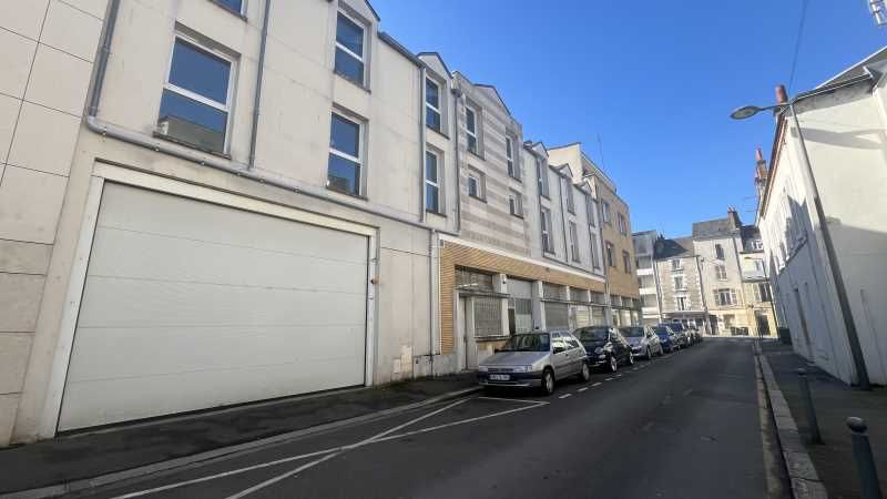 A proximité du Centre ville d'Orléans et de la Ga