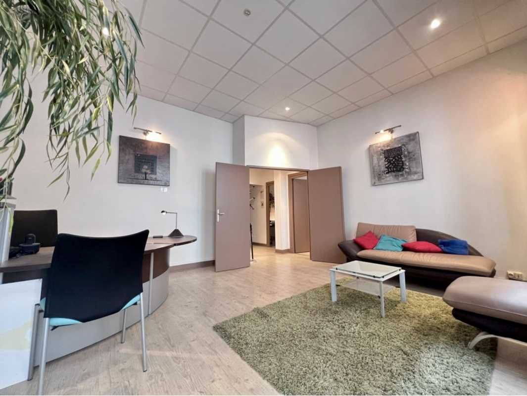 Dans le centre d'Orléans, Arthur Loyd vous propos