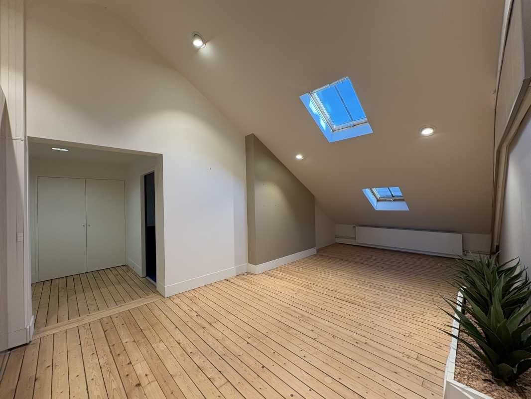 Arthur Loyd Orléans vous propose à la location un