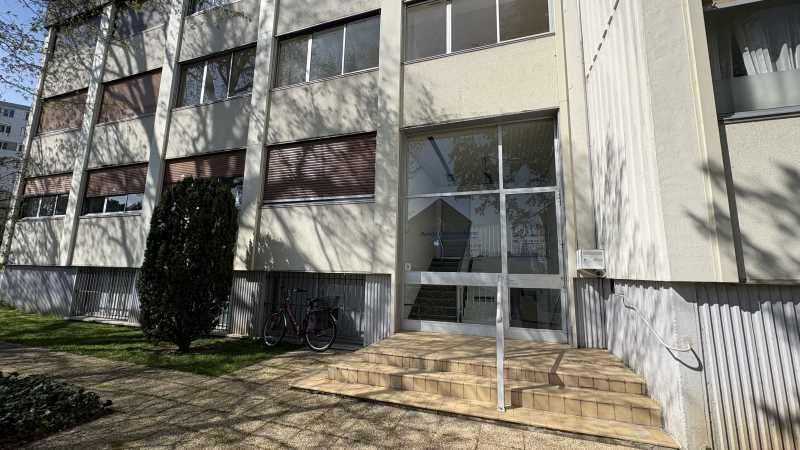 Arthur Loyd vous propose à la vente un plateau de