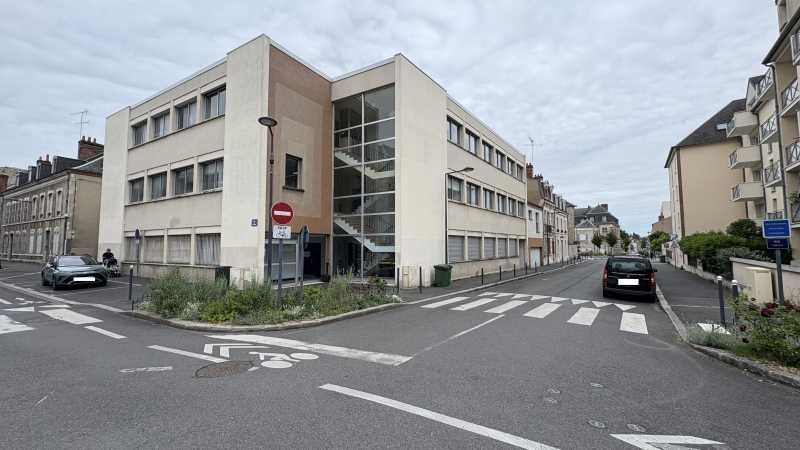 A proximité du centre-ville d'Orléans et du quart