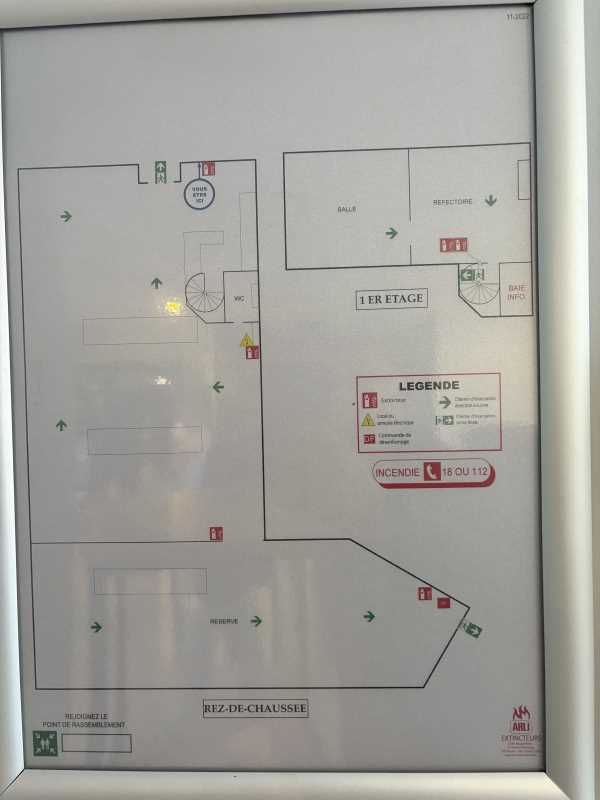 Location locaux commerciaux 459 m² non divisibles