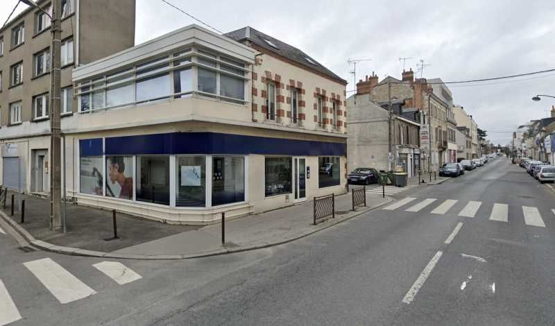 À VENDRE - Local commercial de 200 m² - Orléans F