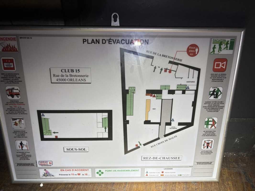 Vente locaux commerciaux 258 m² non divisibles