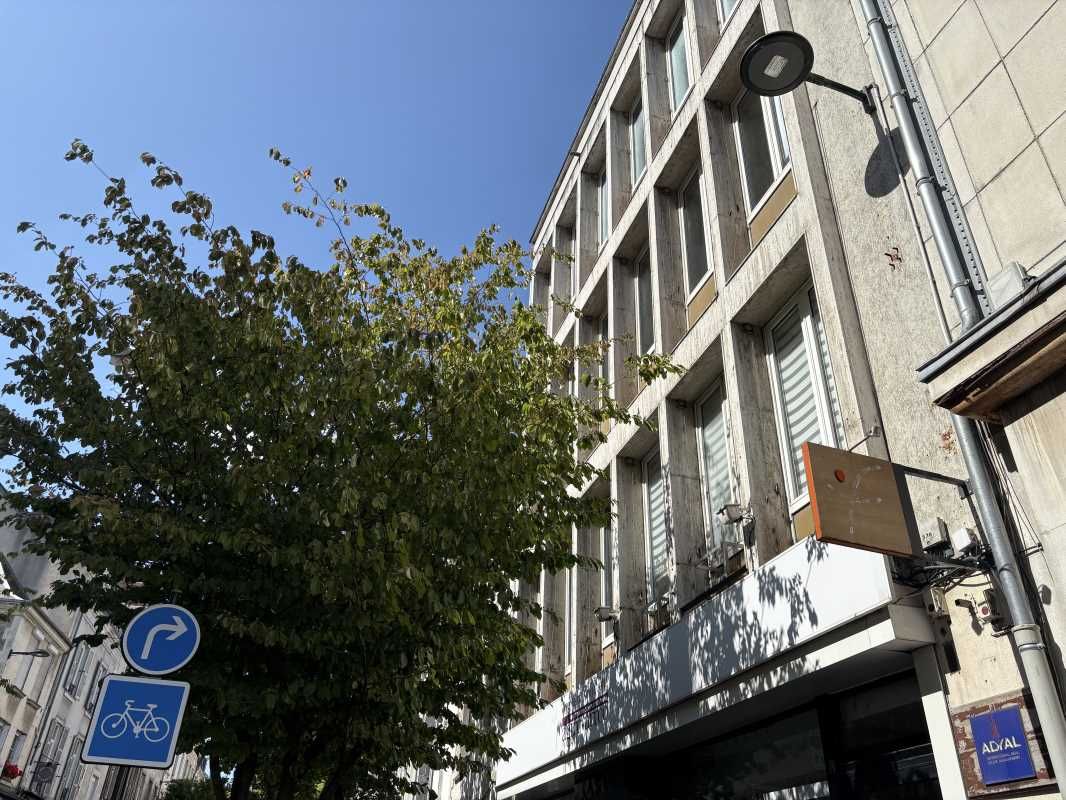 En hyper centre d'Orléans et à proximité de la pl