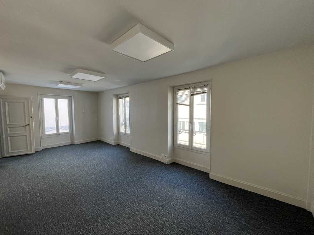 Arthur Loyd Orléans vous propose à la location un