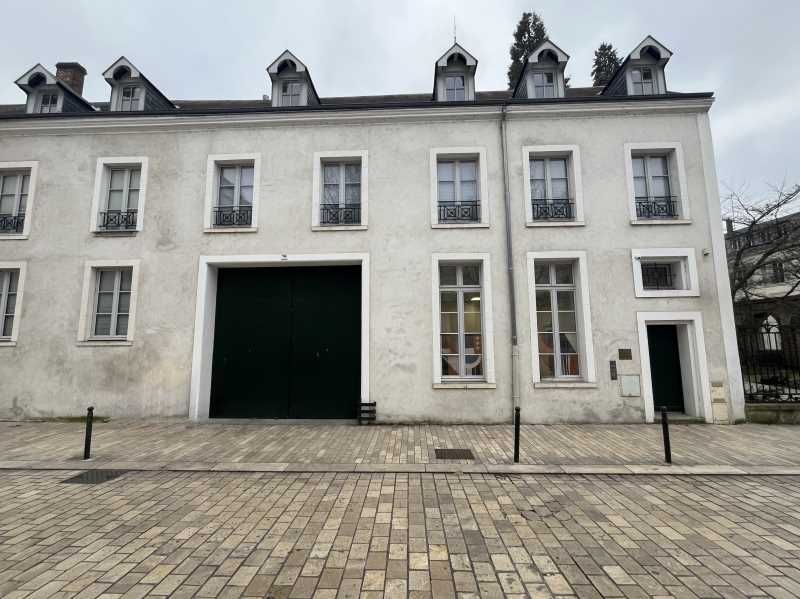 Arthur Loyd orléans vous propose à la location de